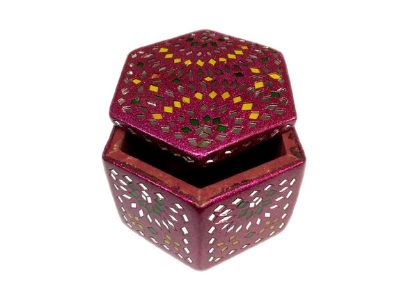 Decorative Lacquer Jewellery Box In Hexagon Shape 4X4