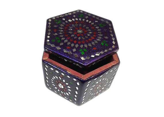 Decorative Lacquer Jewellery Box In Hexagon Shape 4X4